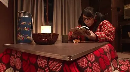Laat twee pikken gratis pornofilms bekijken in de gaten.