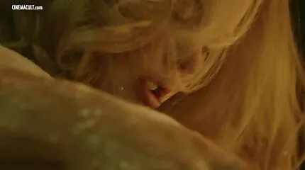 Stiefvader gevoed stiefdochters gratis pornofilms kijken sperma na ffm seks.