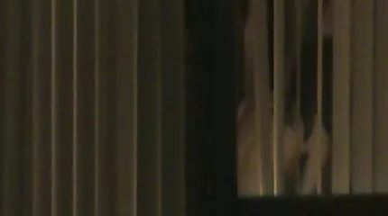 JAmes gratis seksfilms kijken neukt zijn vriendin grijpen haar poesje.