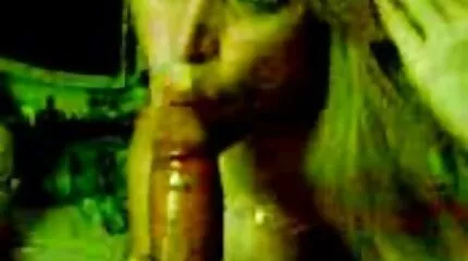 K scopaLie gratis tienersex kijken neukt met glijmiddel.