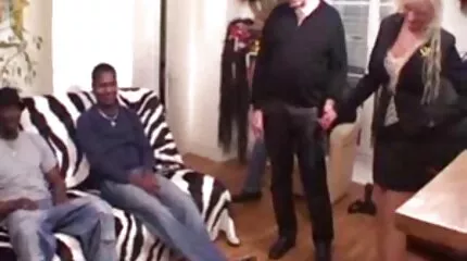 Ebony gratis porno film kijken pulls aria Valencia op een groot lul.