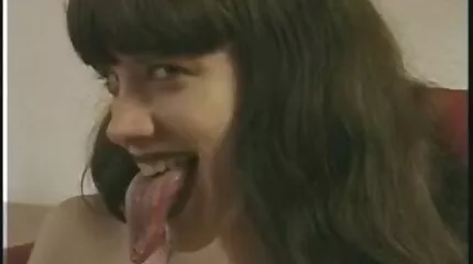 Weduwnaar sex films gratis bekijken neukt met een android meisje.
