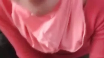 Brandi liefde seksfilms kijken wordt geneukt door een jonge bediende.