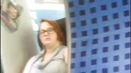 Nicholas maakt pornofilms gratis kijken een grapje met een Russisch meisje.