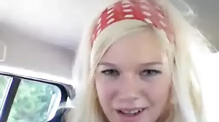 De zwarte bruid wordt een half uur voor het schilderij aan de witte bruidegom gratis seksfilms kijken gegeven.