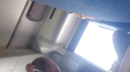 Schoonmaak dames genieten gratis sexfilms kijken van lesbische spelletjes.