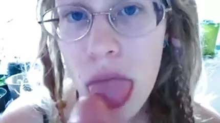 Mini Vamp neukt met haar man zonder iets te gratis sex filmpjes kijken koken.