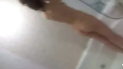 Cor Chase Chase gaf de opdracht aan de pornofilm kijken bodyguard om haar anaal te bevredigen.